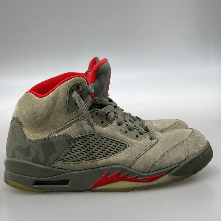 【中古品】【メンズ】 NIKE ナイキ 136027-051 AIR JORDAN 5 RETRO P51 CAMO スニーカー 本体のみ（箱なし） 160-251214-WA-05-iwa サイズ：28.5cm カラー：カーキ レッド 万代Net店