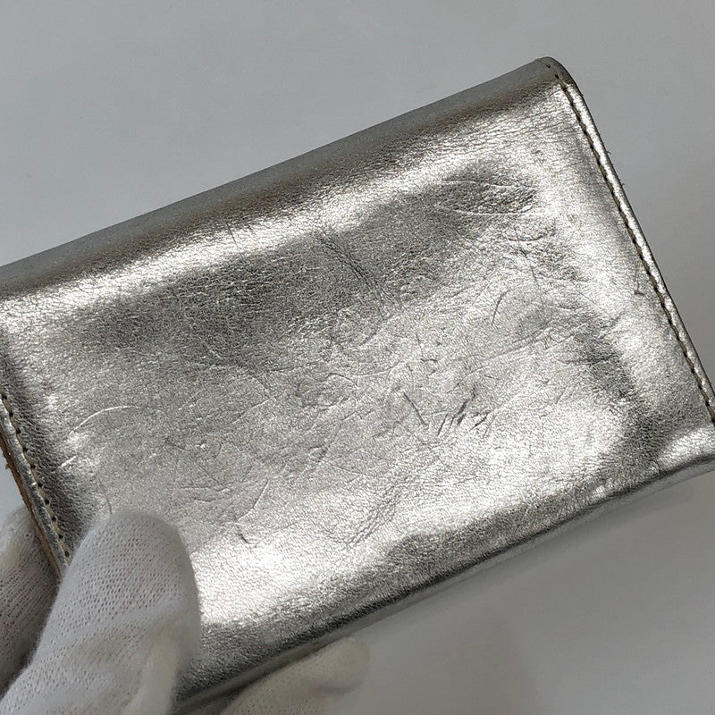 【現状渡し品】【メンズ/レディース】 IL BISONTE イル ビゾンテ CARD CASE SCC004PV0012 カードケース パスケース 名刺入れ カードホルダー 定期入れ レザー 201-250711-rs-04-fur カラー：メタリックシルバー系 万代Net店