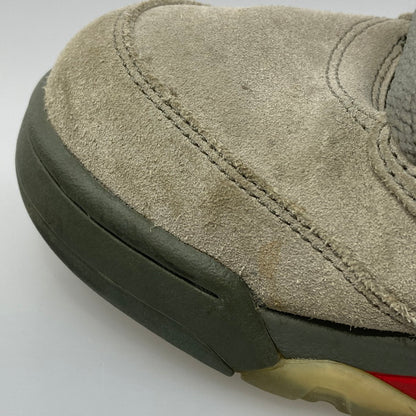 【中古品】【メンズ】 NIKE ナイキ 136027-051 AIR JORDAN 5 RETRO P51 CAMO スニーカー 本体のみ（箱なし） 160-251214-WA-05-iwa サイズ：28.5cm カラー：カーキ レッド 万代Net店
