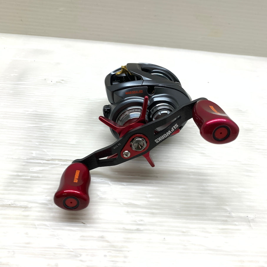 【現状渡し品】 ダイワ 17スティーズ A TW 1016SHL 134-260225-MS-02-min 万代Net店