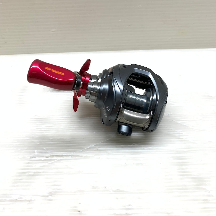 【現状渡し品】 ダイワ 17スティーズ A TW 1016SHL 134-260225-MS-02-min 万代Net店