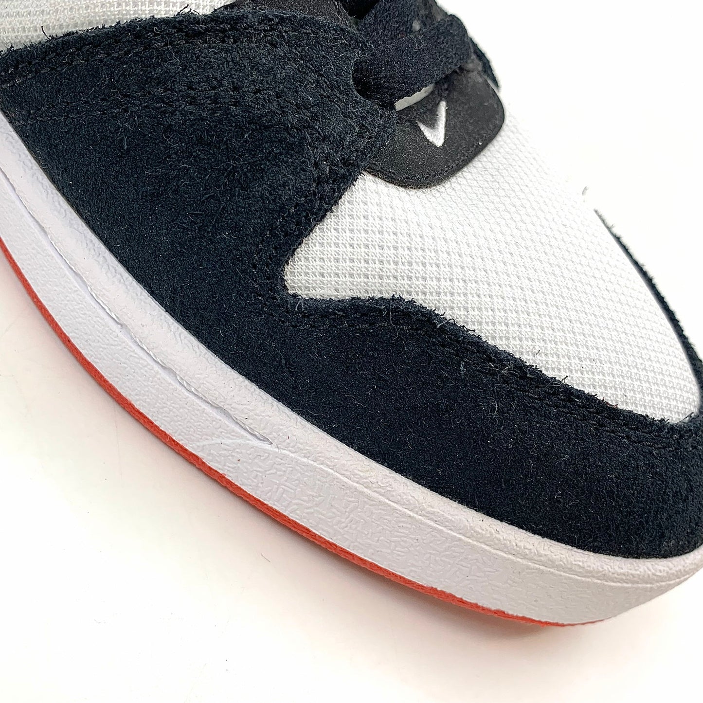 【中古品】【メンズ】 NIKE ナイキ SB アリウープ スケートボードシューズ スニーカー 靴 160-251212-yu-06-fur サイズ：28cm カラー：ホワイト/ブラック/ユニバーシティレッド/ホワイト 万代Net店