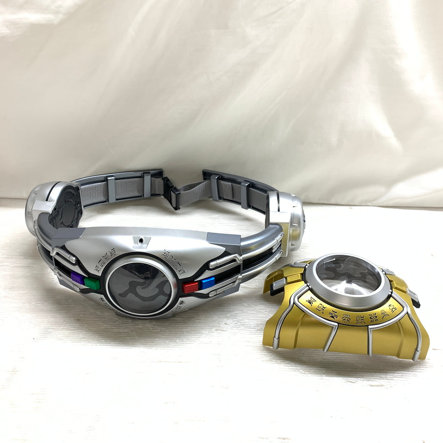 【中古品】 CSM アークル ver.25th +ディスプレイ台座 仮面ライダークウガ 042-260925-MS-01-min 万代Net店