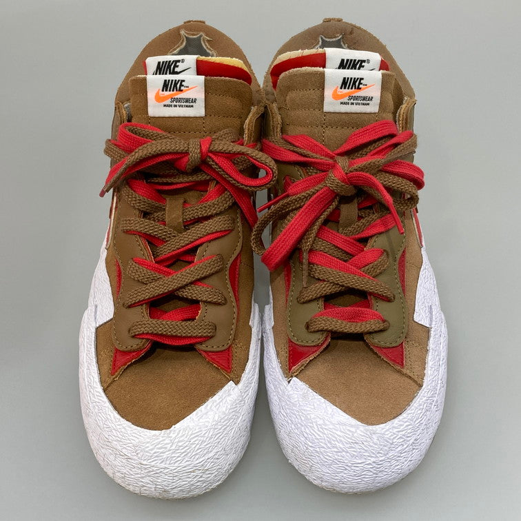 【中古品】【メンズ】 NIKE ナイキ SACAI×NIKE DD1877-200 BLAZER LOW BRITISH TAN ブレーザー ロー スニーカー 160-251219-WA-01-iwa サイズ：29.5cm カラー：LT BRITISH TAN/UNIVERSITY RED 万代Net店
