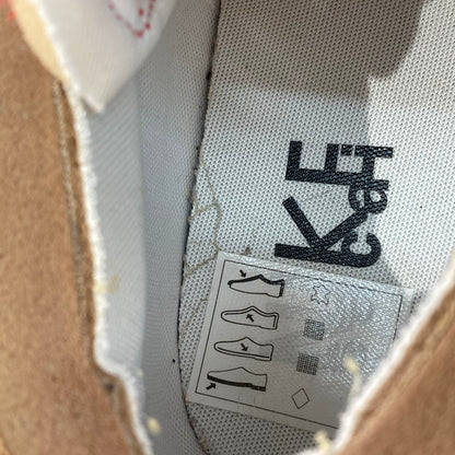 【中古品】【メンズ】 NIKE ナイキ SACAI×NIKE DD1877-200 BLAZER LOW BRITISH TAN ブレーザー ロー スニーカー 160-251219-WA-01-iwa サイズ：29.5cm カラー：LT BRITISH TAN/UNIVERSITY RED 万代Net店