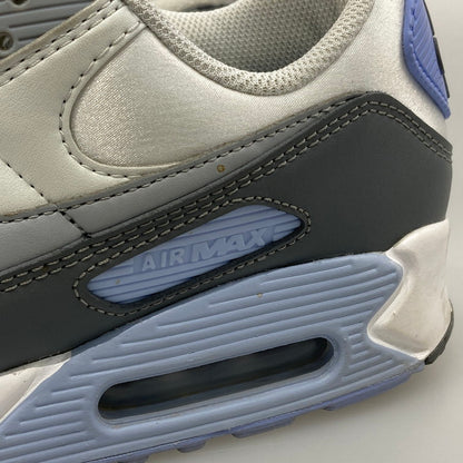 【中古品】【レディース】 NIKE ナイキ FB8570-100 WMNS AIR MAX 90 WHITE GRAY BLUE エアマックス スニーカー 本体のみ（箱なし） 160-251219-WA-09-iwa サイズ：28cm カラー：ホワイト グレー ブルー 万代Net店