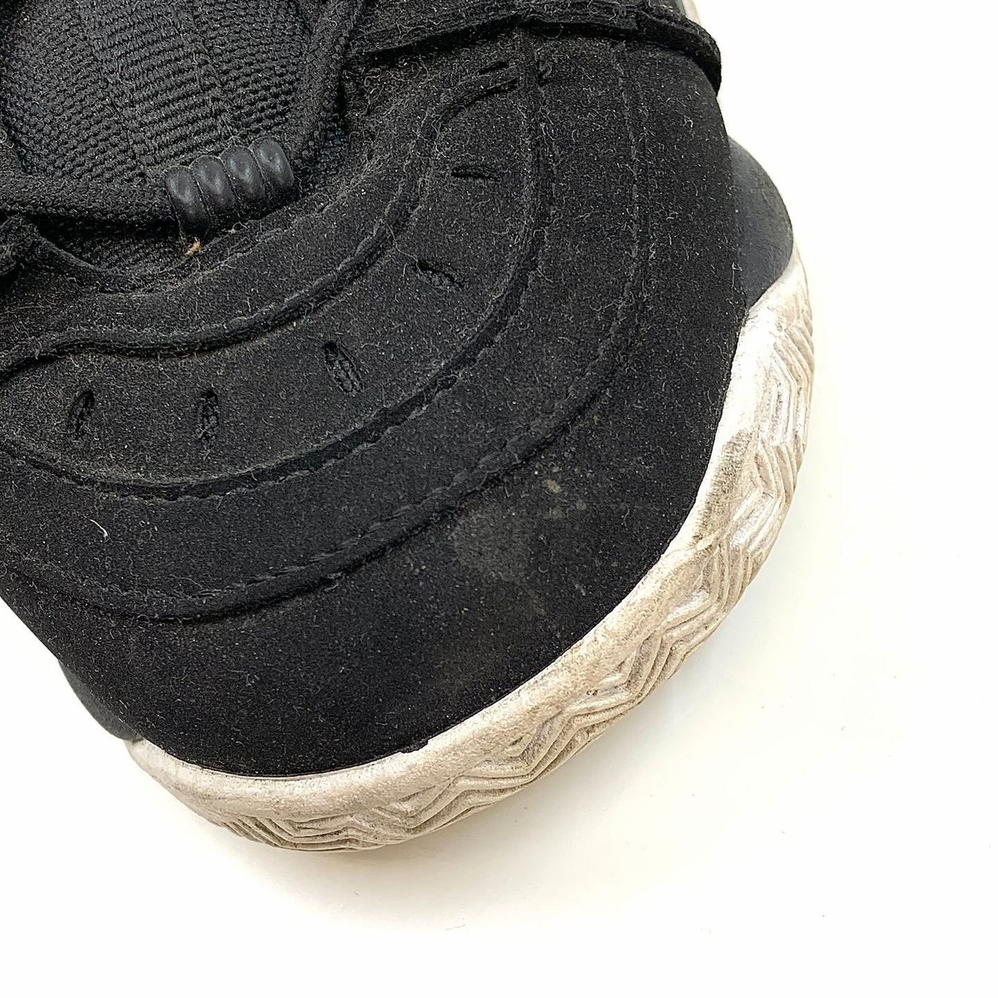 【現状渡し品】【メンズ】 FILA フィラ スニーカー スポーツ 靴 162-251216-yu-03-fur サイズ：28cm カラー：ブラック 万代Net店