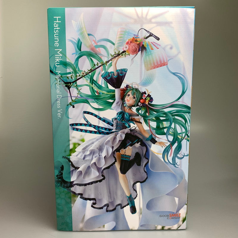 【中古美品】 グッドスマイルカンパニー 初音ミク Memorial Dress Ver. 1/7スケール 塗装済み 完成品フィギュア 053-260914-hu-16-min 万代Net店
