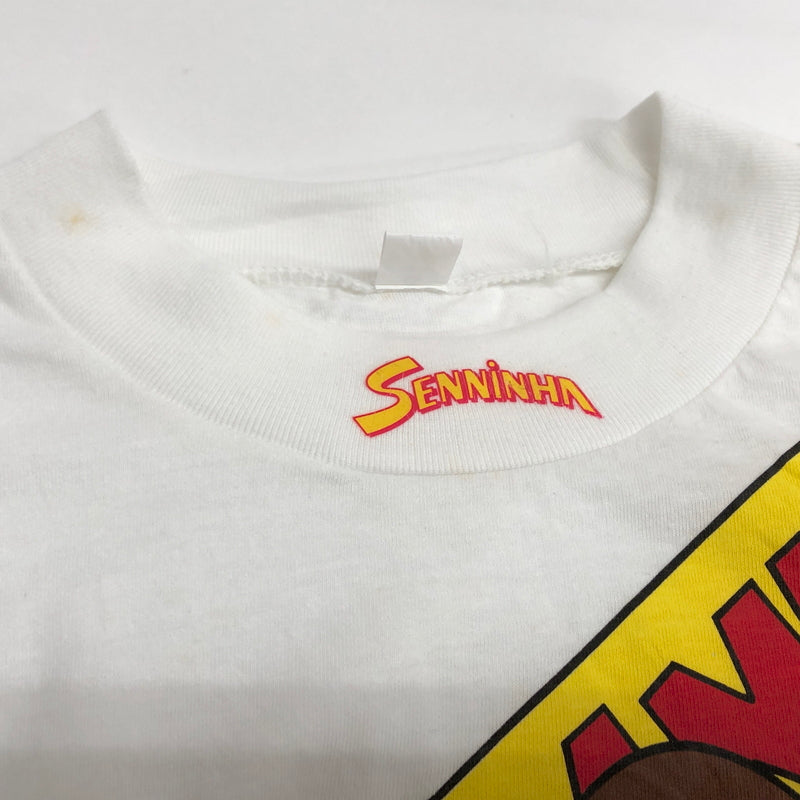 【現状渡し品】【メンズ】 AYRTON SENNA アイルトン・セナ 90S "SENNINHA" NECK PRINT S/S TEE 半袖 Tシャツ トップス 古着 ヴィンテージ 146-260622-rs-08-fur サイズ：表記なし カラー：ホワイト 万代Net店