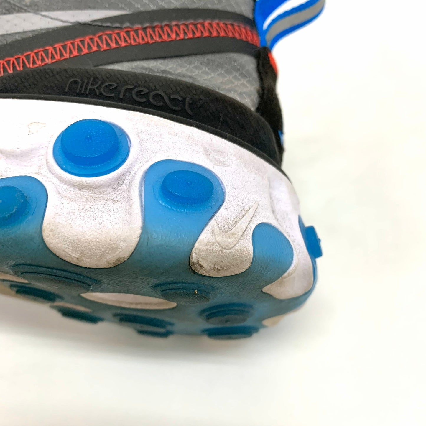 【現状渡し品】【メンズ】 NIKE ナイキ リアクト エレメント 87 ローカットスニーカー クラシックランニングシューズ 靴 160-251216-yu-06-fur サイズ：27.5cm カラー：マルチカラー 万代Net店