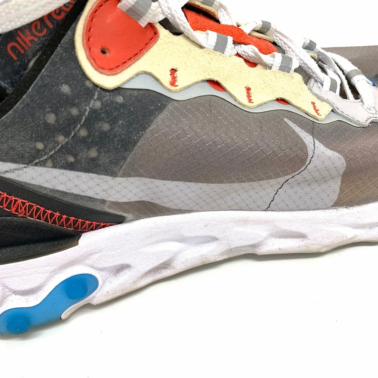 【現状渡し品】【メンズ】 NIKE ナイキ リアクト エレメント 87 ローカットスニーカー クラシックランニングシューズ 靴 160-251216-yu-06-fur サイズ：27.5cm カラー：マルチカラー 万代Net店