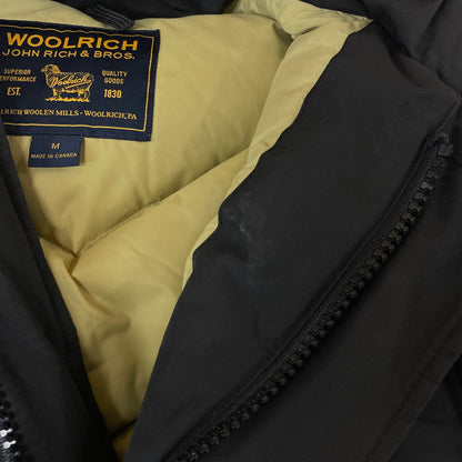 【中古品】【メンズ】 WOOLRICH ウールリッチ ARCTIC PARKA 1302045 アークティック パーカ アウター ダウンジャケット 144-251124-yy-09-tei サイズ：M カラー：ブラック 万代Net店