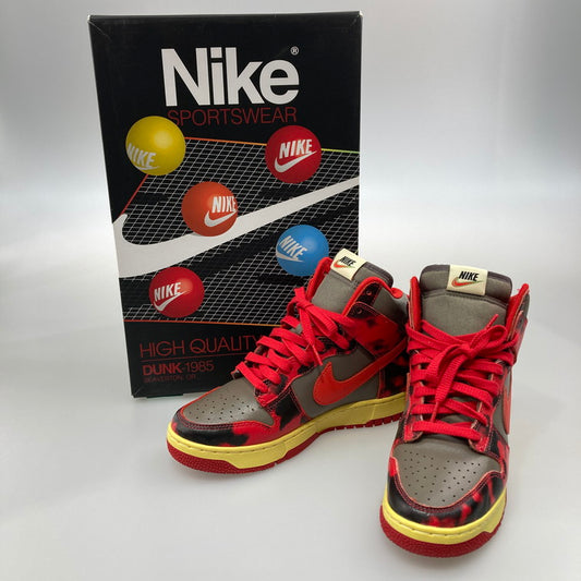 【中古美品】【メンズ】 NIKE ナイキ DD9404-600 DUNK HI 1985 SP UNIVERSITY RED/CHILE RED-CAVE STONE 靴 スニーカー 160-251221-WA-10-iwa サイズ：26cm カラー：ユニバーシティレッド/チリレッド/ケイブストーン 万代Net店