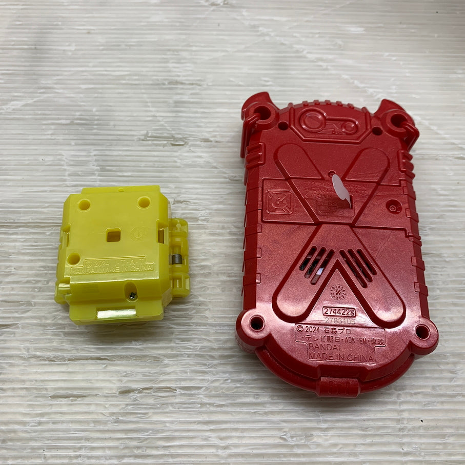 【現状渡し品】 仮面ライダーガヴ プレミアムバンダイ限定 DXガヴフォン ラキア＆デンテEDITION 042-260929-MS-03-min 万代Net店