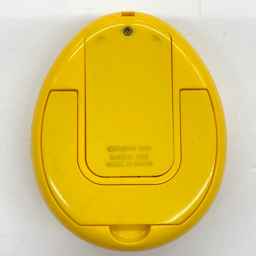 中古品】 動作確認済 BANDAI 1998年 やさしいたまごっち イエロー 038