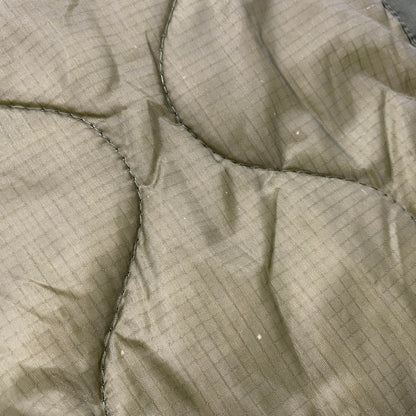 【中古品】【メンズ】 USED DLA100-83-C-0712 M-65 QUILTING LINER キルティング ライナー アウター 146-260522-kh-13-izu サイズ：M カラー：オリーブ 万代Net店