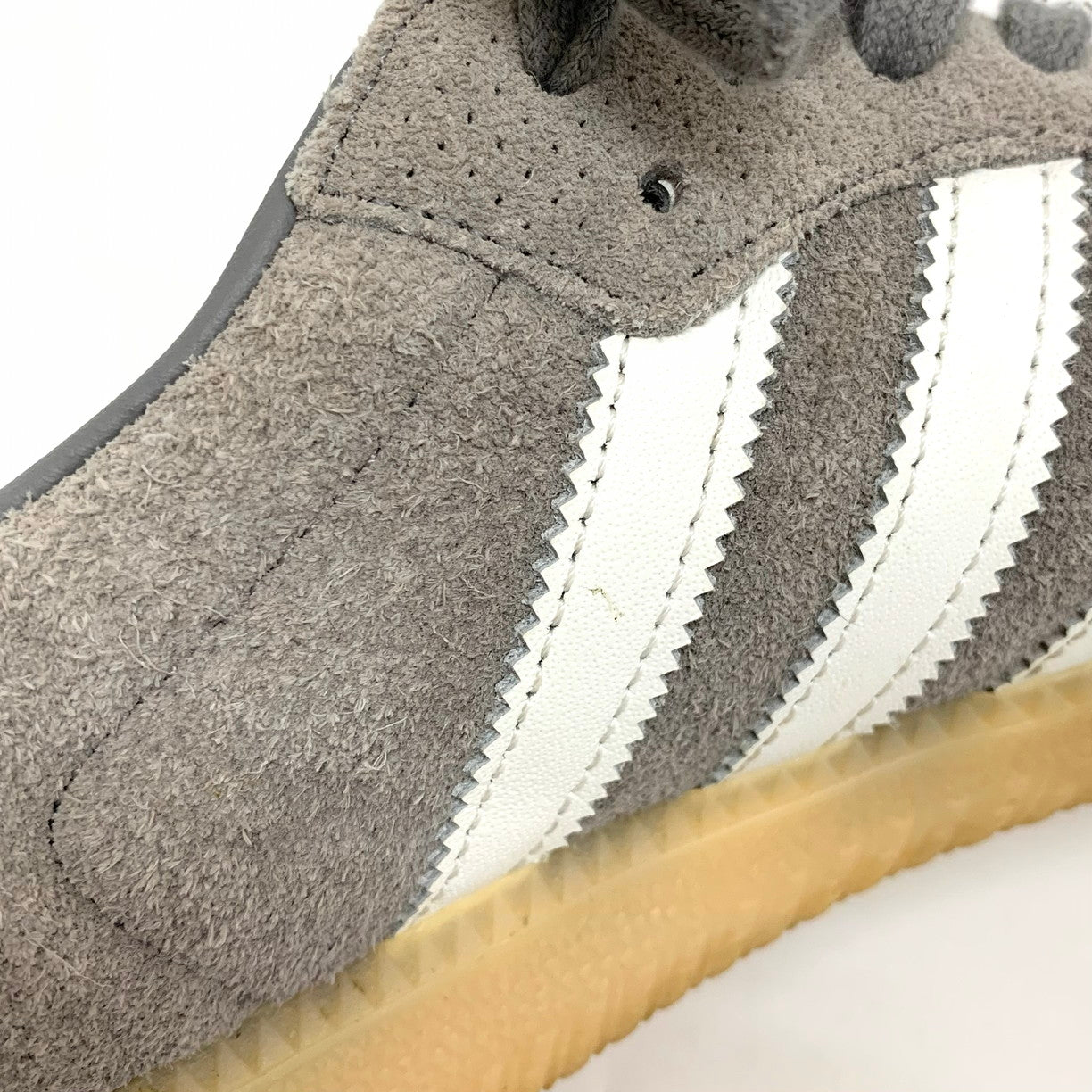 【現状渡し品】【メンズ】 adidas アディダス SAMBA OG サンバ OG シューズ 靴 161-251226-yu-03-fur サイズ：27.5cm カラー：グレー/ホワイト 万代Net店