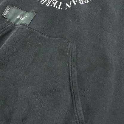 【中古品】【メンズ】 WTAPS ダブルタップス SNEAK INGREDIENTS HOODY スニーク イングリディエント フーディ 長袖 トップス プルオーバー フーディ 142-251007-yo-08-fuz サイズ：02 カラー：ブラック 万代Net店