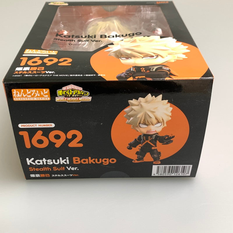 【中古美品】 ねんどろいど 僕のヒーローアカデミア THE MOVIE WORLD HEROES MISSION 爆豪勝己 ステルススーツVer. 051-251205-zi-07-min 万代Net店
