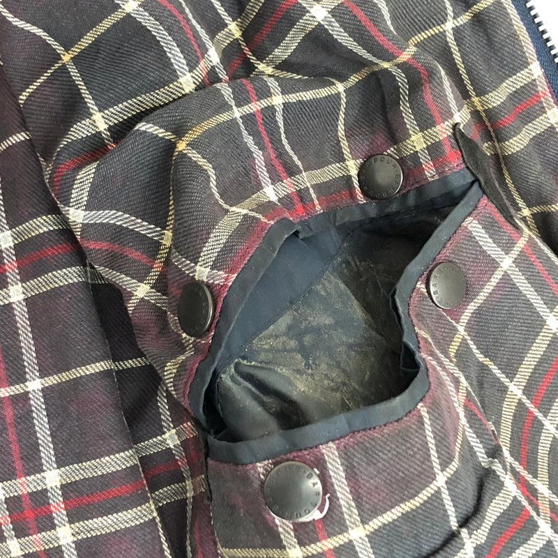 【現状渡し品】【メンズ】 BARBOUR バーブァー 90S BORDER OILED JACKET オイルジャケット 3ワラント 95年製 英国製 アウター 古着 ヴィンテージ 144-260630-rs-08-fur サイズ：C44/112CM カラー：ネイビー 万代Net店