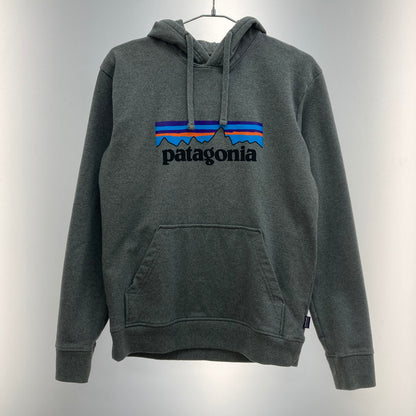 【中古品】【メンズ】 patagonia パタゴニア RN51884 スウェットパーカー 147-260103-WA-01-iwa サイズ：S カラー：グレー 万代Net店