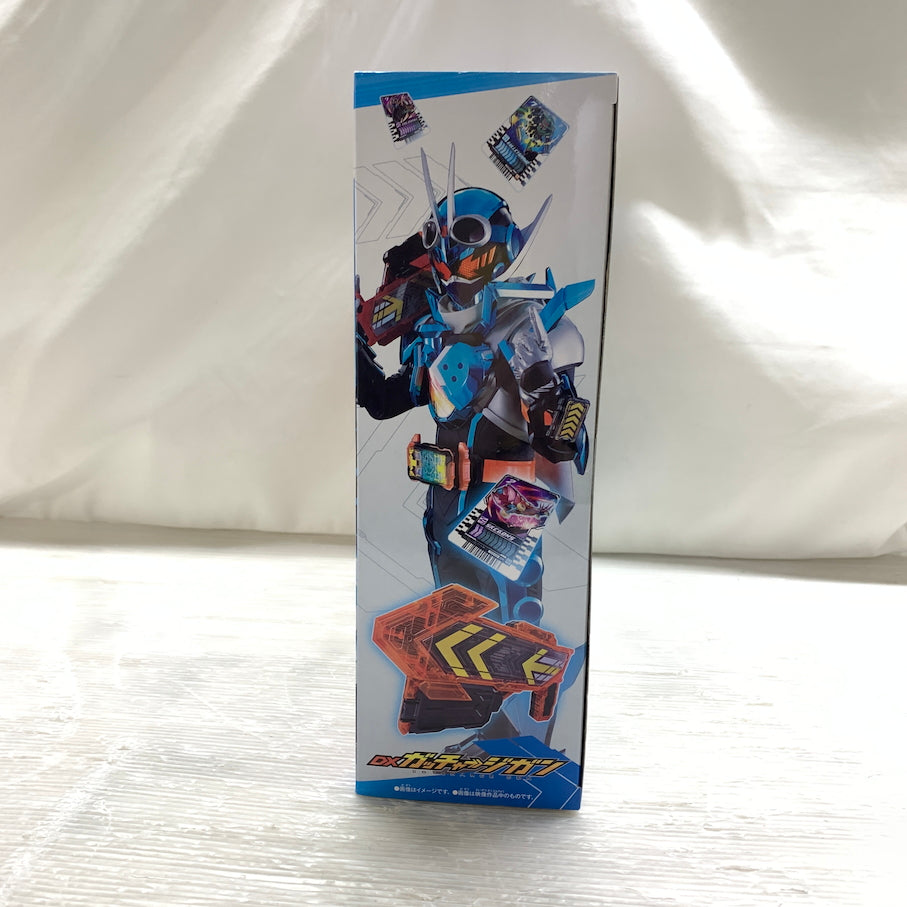 【未使用品】 バンダイ/仮面ライダーガッチャード DXガッチャージガン 042-260804-MS-01-min 万代Net店