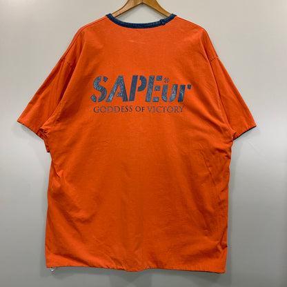 【中古品】【メンズ】 SAPEUR サプール 24SS A ELEGANTES REVERSIBLE SS TEE ア エレガンテス リバーシブル ショートスリーブ 半袖Tシャツ メンズ トップス 142-261005-em-06-min サイズ：XXL カラー：ブルー/オレンジ 万代Net店