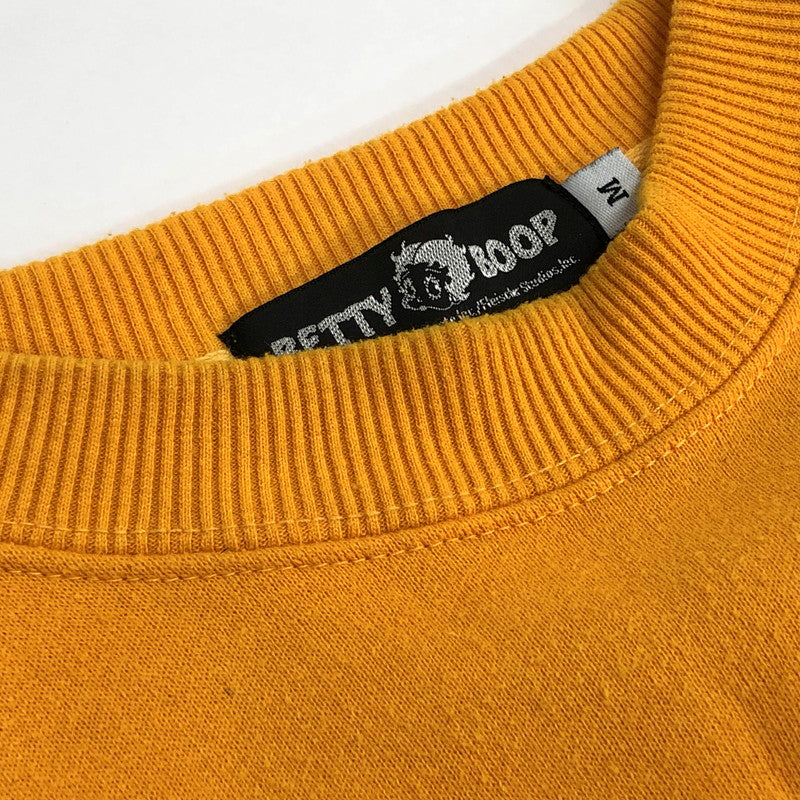 【現状渡し品】【メンズ】 BACK PRINT SWEATSHIRT スウェット トレーナー 長袖 トップス 古着 ヴィンテージ系 146-260421-rs-06-fur サイズ：M カラー：イエロー系 万代Net店