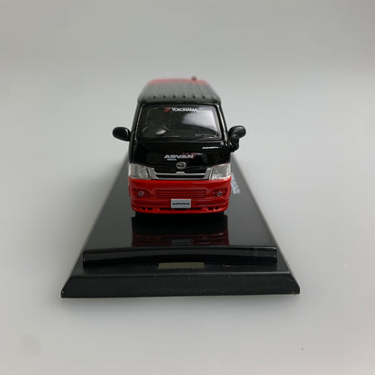 【現状渡し品】 Kyosho 京商 1/64 アドバン ハイエース(ブラック×レッド) ミニカー 061-260427-AS-19-min 万代Net店