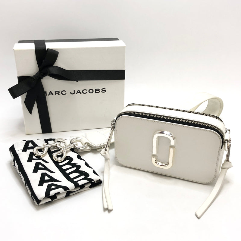 【中古品】【レディース】 MARC JACOBS マークジェイコブス THE SNAPSHOT M0014867 ザ スナップショット ショルダーバッグ 鞄 188-261005-rs-06-fur カラー：ホワイト 万代Net店