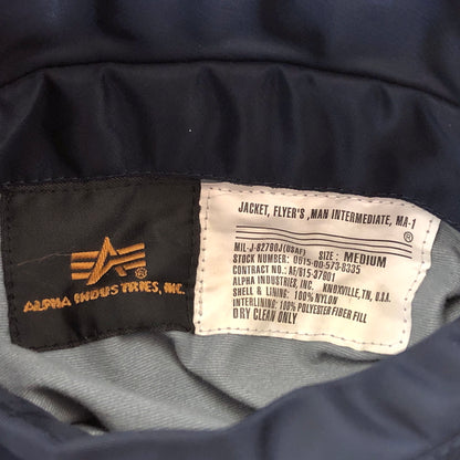【中古品】【メンズ】 ALPHA INDUSTRIES アルファインダストリーズ MA-1 TIGHT APOLLO TA0113-067 エムエーワン タイト アポロ11号 NASA ブルゾン アウター 古着 145-261007-rs-06-fur サイズ：M カラー：ネイビー×レッド 万代Net店
