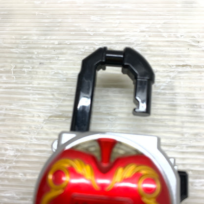 【現状渡し品】 仮面ライダー鎧武 DX禁断のリンゴロックシード＆イドゥンフェイスプレート 042-260807-MS-06-min 万代Net店