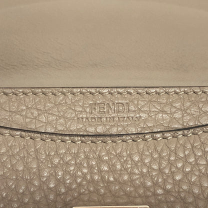 【中古品】【メンズ/レディース】 FENDI フェンディ 8M0425 ピーカブー セレリア カードケース 小銭入れ小物 181-260713-rs-03-fur カラー：グレージュ 万代Net店