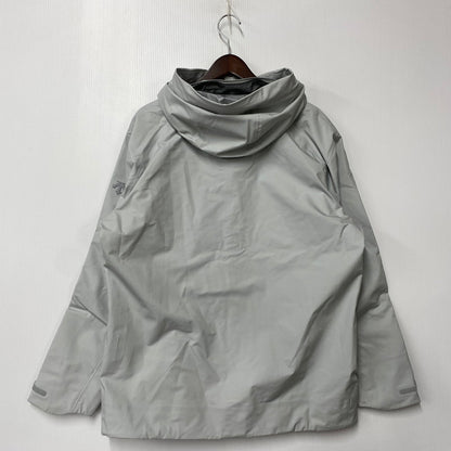 【中古美品】【メンズ】 DESCENTE ALLTERRAIN デサント オルテライン DU5FWBA2M HARD SHELL JACKET ハードシェル ジャケット アウター 144-260316-kh-03-izu サイズ：O カラー：アイスグレー 万代Net店