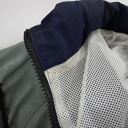 【中古品】【メンズ】 WEYEP ウィエップ U.S.AIR FORCE NYLON DOCKING JACKET ナイロン ドッキング ジャケット アウター 145-261002-AS-9-hon サイズ：M カラー：グレー/ネイビー 万代Net店