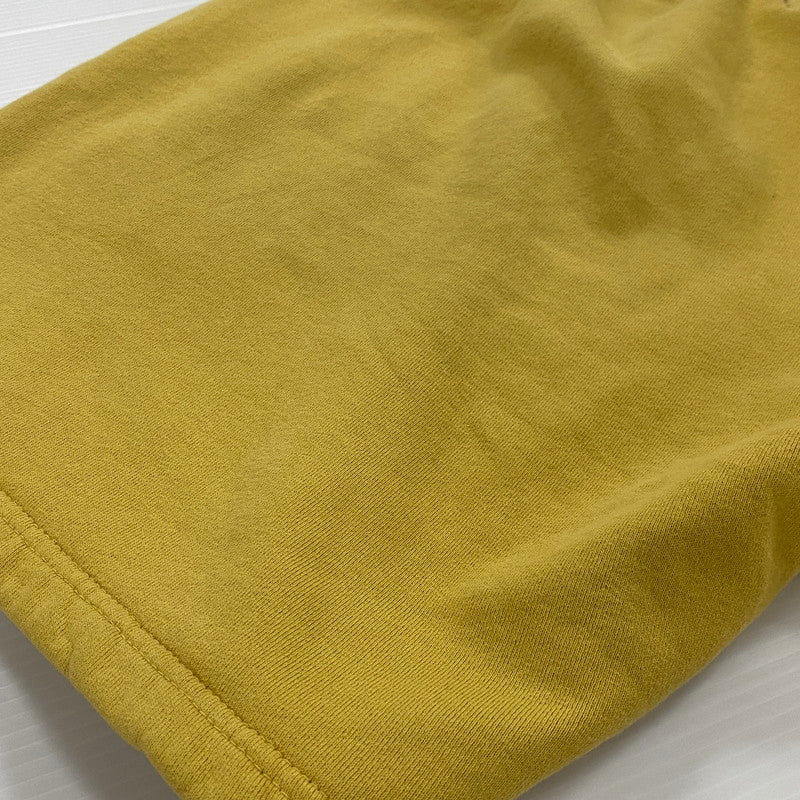 【中古品】【メンズ】 EMOTIONALLY UNAVAILABLE エモーショナリー アンアベイラブル EU WAVY SCRIPT SWEAT SHORT EU-S22-0000-033 スクリプト スウェット ショーツ ボトムス ハーフパンツ ショートパンツ 152-251124-yo-21-tei サイズ：L カラー：イエロー 万代Net店