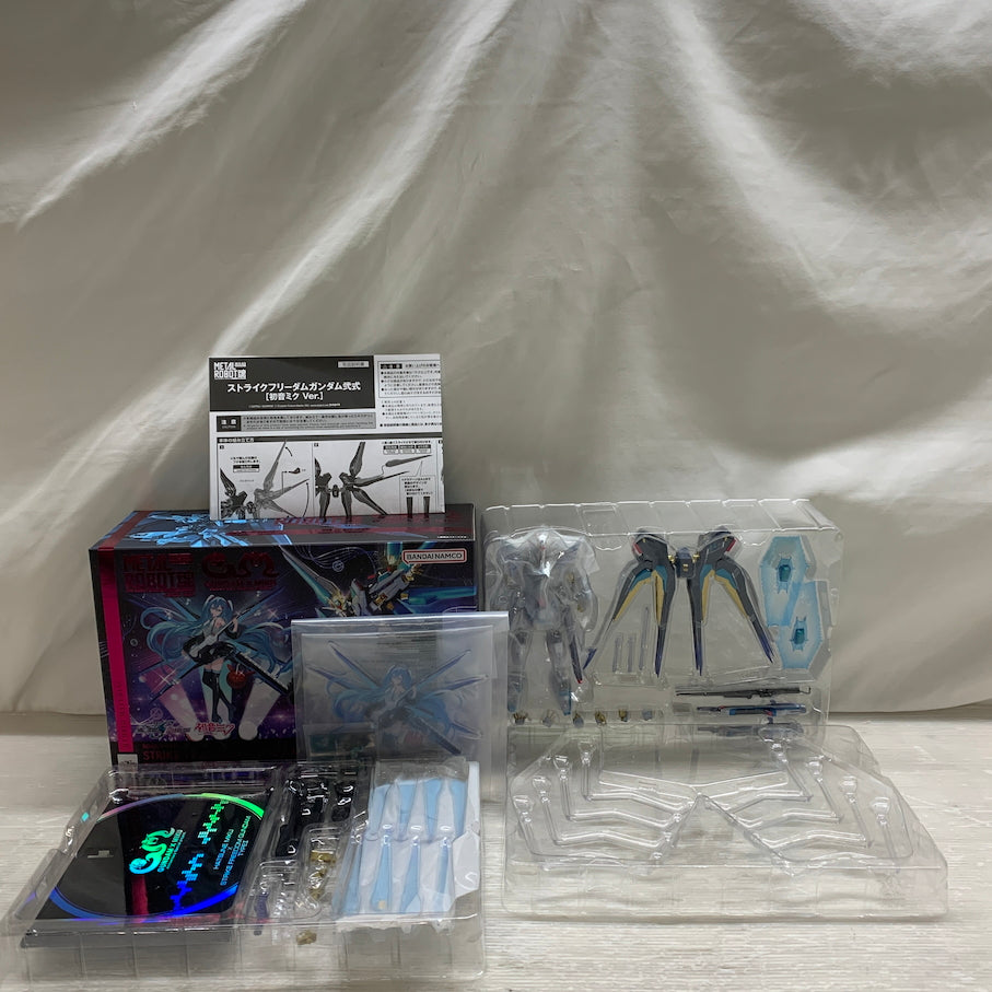 【現状渡し品】 METAL ROBOT魂 ストライクフリーダムガンダム弐式［初音ミク Ver.］ 056-261014-MS-07-min 万代Net店