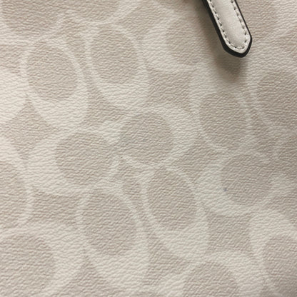 【中古品】【レディース】 COACH コーチ MOLLIE TOTE 25 IN SIGNATURE CANVAS C4250 モリートート ショルダーバッグ ハンドバッグ 鞄 180-261014-rs-04-fur カラー：ホワイト/ベージュ 万代Net店